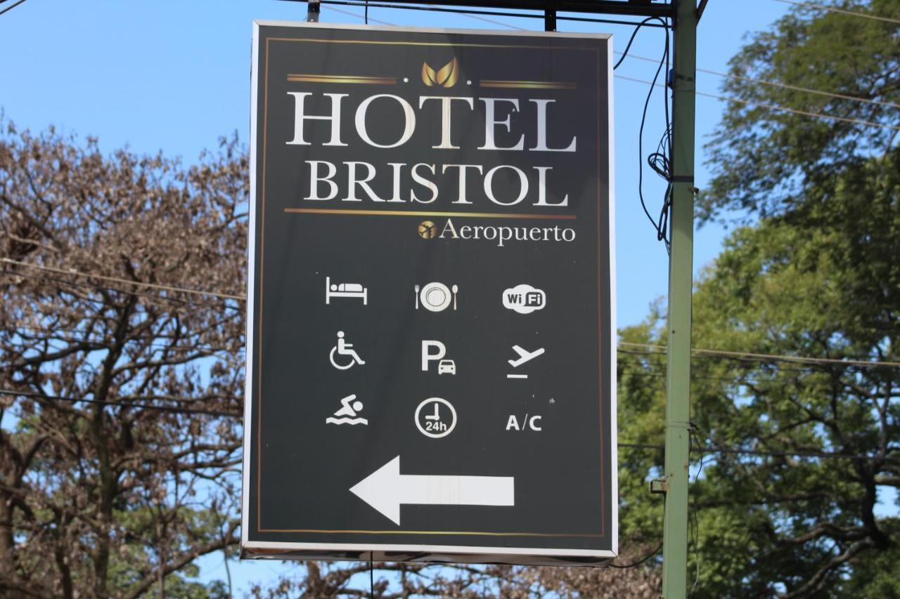 Hotel Bristol Aeropuerto Animas  Zewnętrze zdjęcie